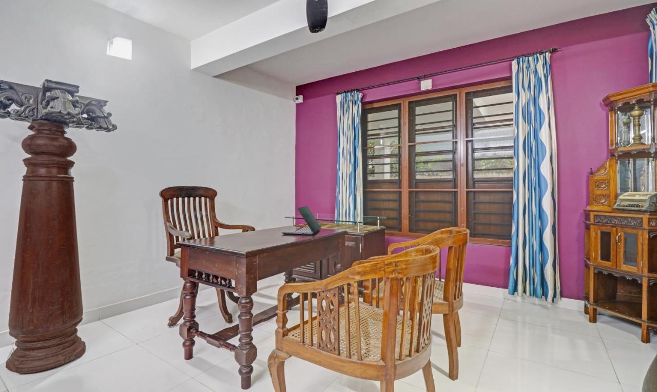 Treebo Backpackers Inn Kochi Exterior foto